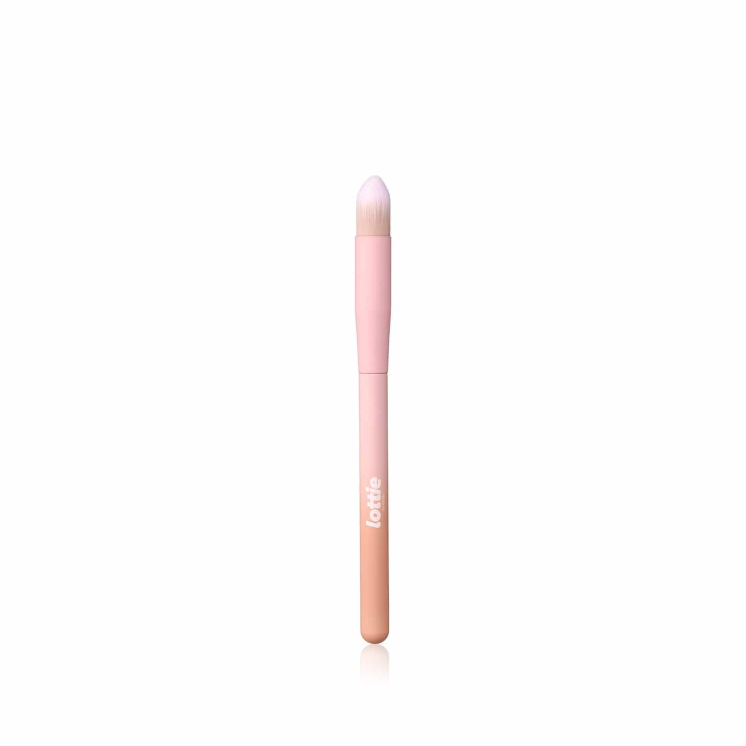 pointed concealer brush lottie tools